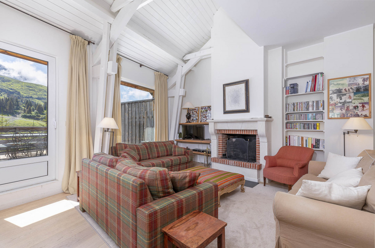 _lv_images__lot_0002800308_02_10324320