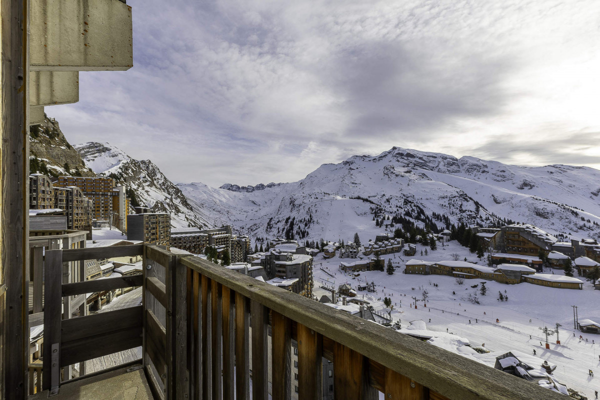 _lv_images__lot_0002800345_12_11133771