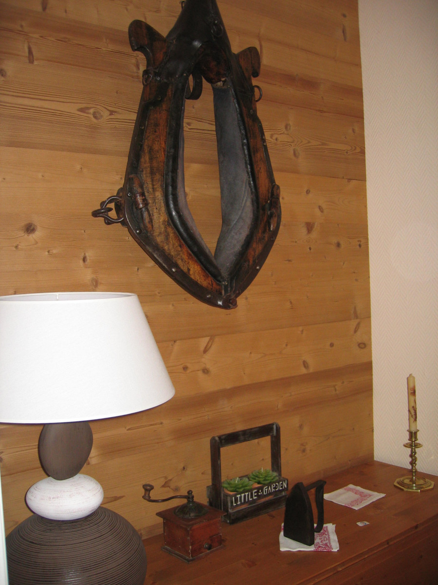 Mezzanine decoration