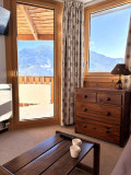 _lv_images__lot_0000000034_08_8137591