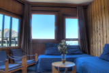 _lv_images__lot_0000000117_02_8111718