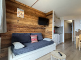 _lv_images__lot_0000000218_03_11399373