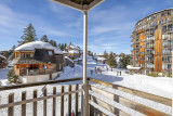 _lv_images__lot_0000550003_16_8446469