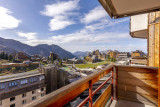 _lv_images__lot_0002800038_14_8120346