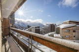 _lv_images__lot_0002800107_12_10486663