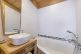_lv_images__lot_0002800145_11_8962171