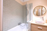 _lv_images__lot_0002800330_11_11050824