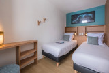 Chambre avec 2 lits simples