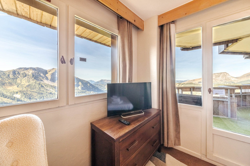 TheView_CO6A3256-HDR_LD