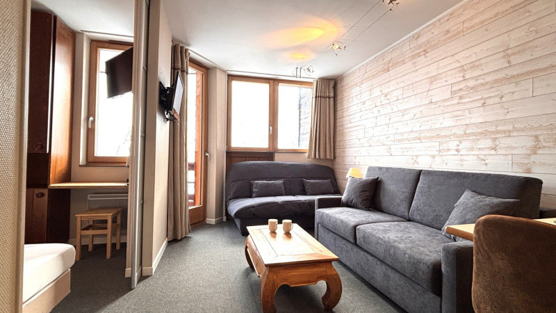 _lv_images__lot_0000000012_03_11197905 _lv_images__lot_0000000012_03_11197905