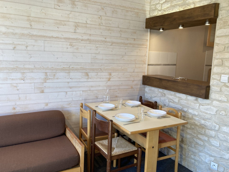 _lv_images__lot_0000000012_07_9184065 _lv_images__lot_0000000012_07_9184065