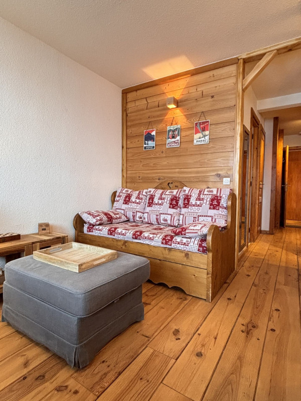 _lv_images__lot_0000000013_05_9391100 _lv_images__lot_0000000013_05_9391100