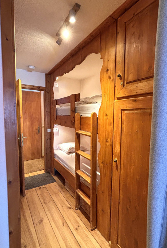 _lv_images__lot_0000000013_14_10213912