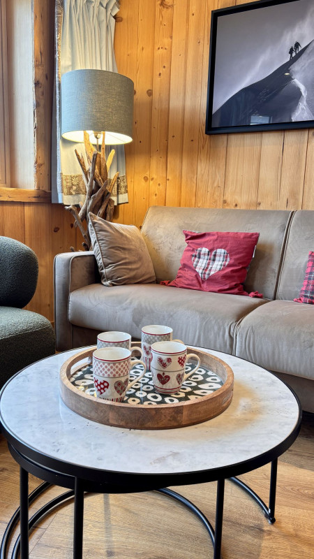 _lv_images__lot_0000000015_03_10396358