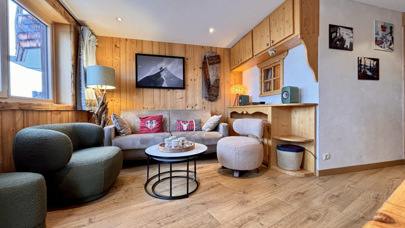 _lv_images__lot_0000000015_04_9440019 _lv_images__lot_0000000015_04_9440019