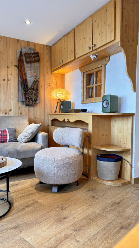 _lv_images__lot_0000000015_05_9794542 _lv_images__lot_0000000015_05_9794542