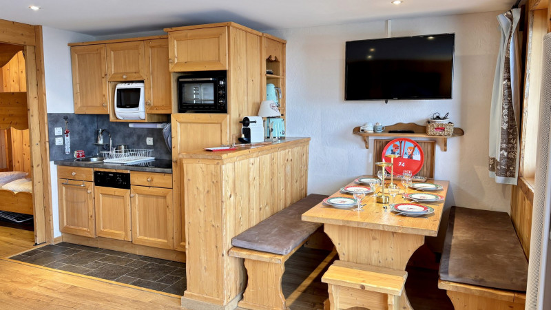 _lv_images__lot_0000000015_07_9895052 _lv_images__lot_0000000015_07_9895052