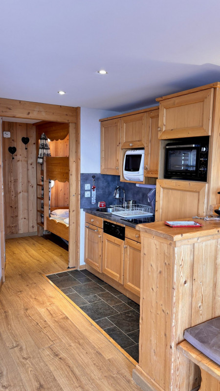 _lv_images__lot_0000000015_09_10015273 _lv_images__lot_0000000015_09_10015273