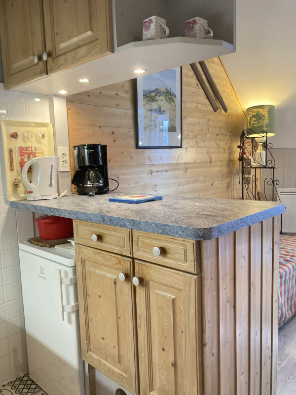 _lv_images__lot_0000000017_10_9327139