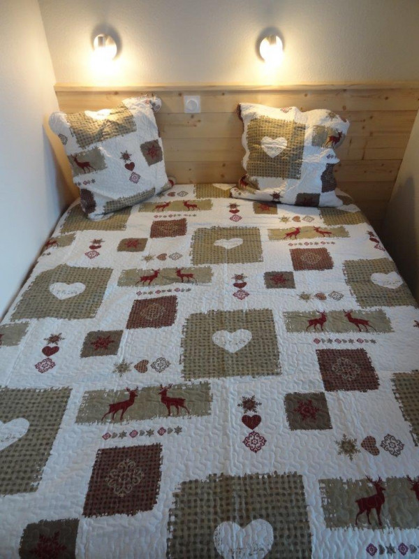 _lv_images__lot_0000000023_10_10008386