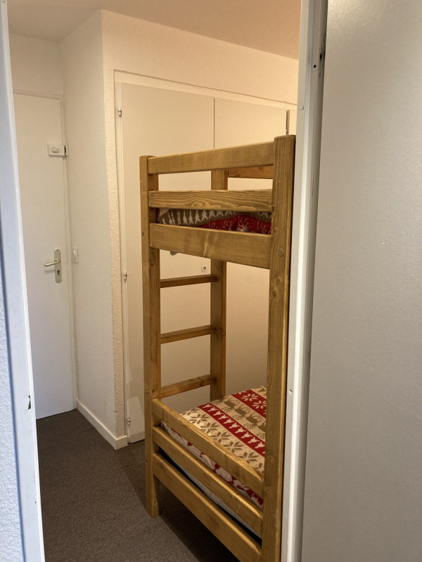 _lv_images__lot_0000000023_12_9491635 _lv_images__lot_0000000023_12_9491635