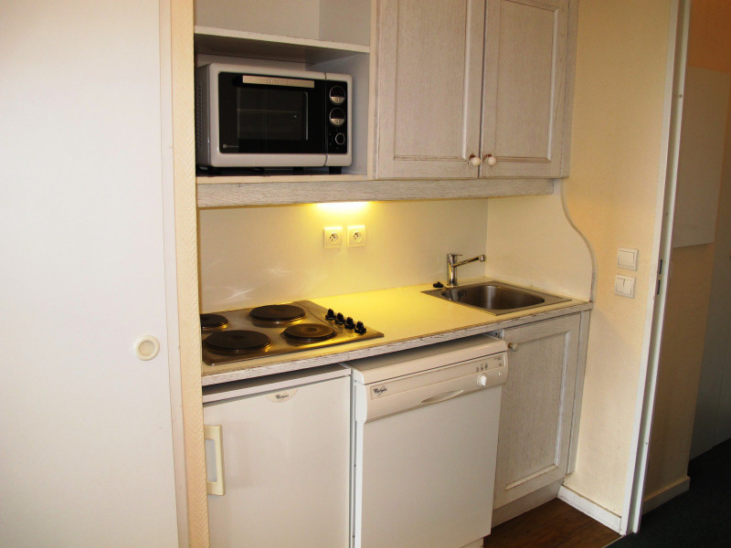 _lv_images__lot_0000000032_10_10336430