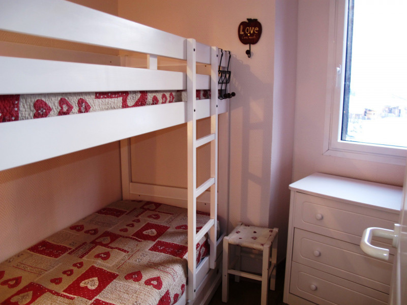 _lv_images__lot_0000000035_12_11183880