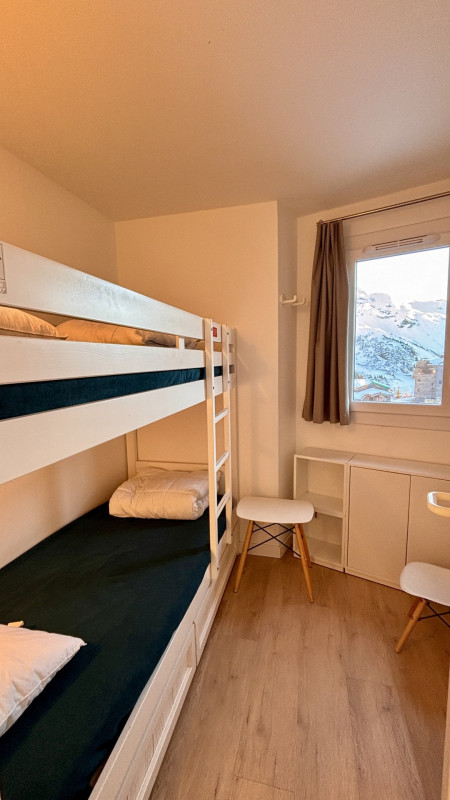 _lv_images__lot_0000000036_13_9933741