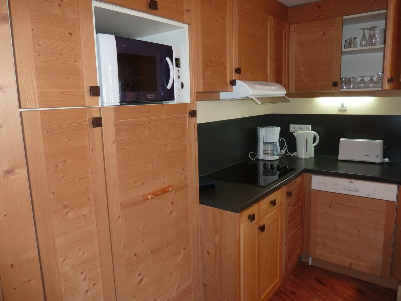 _lv_images__lot_0000000038_05_9847870