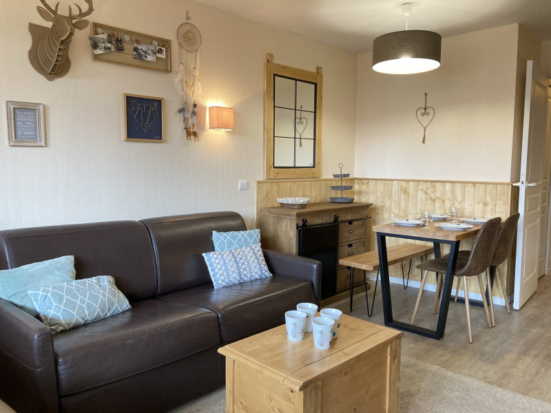 _lv_images__lot_0000000059_01_11132380