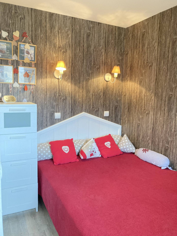 _lv_images__lot_0000000059_10_10351635