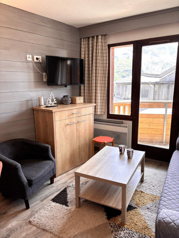 _lv_images__lot_0000000082_03_9518380 _lv_images__lot_0000000082_03_9518380