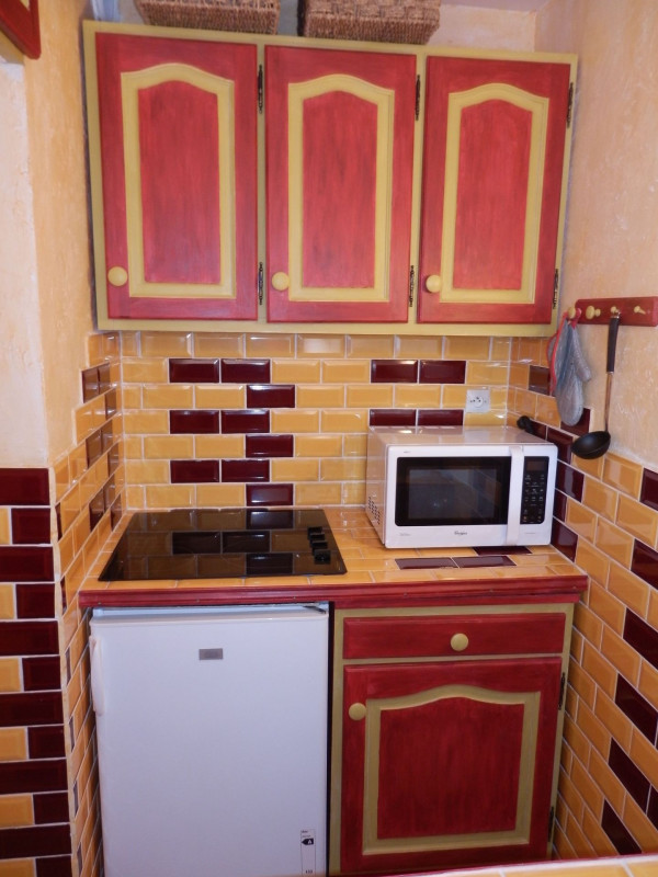 _lv_images__lot_0000000098_05_9835108