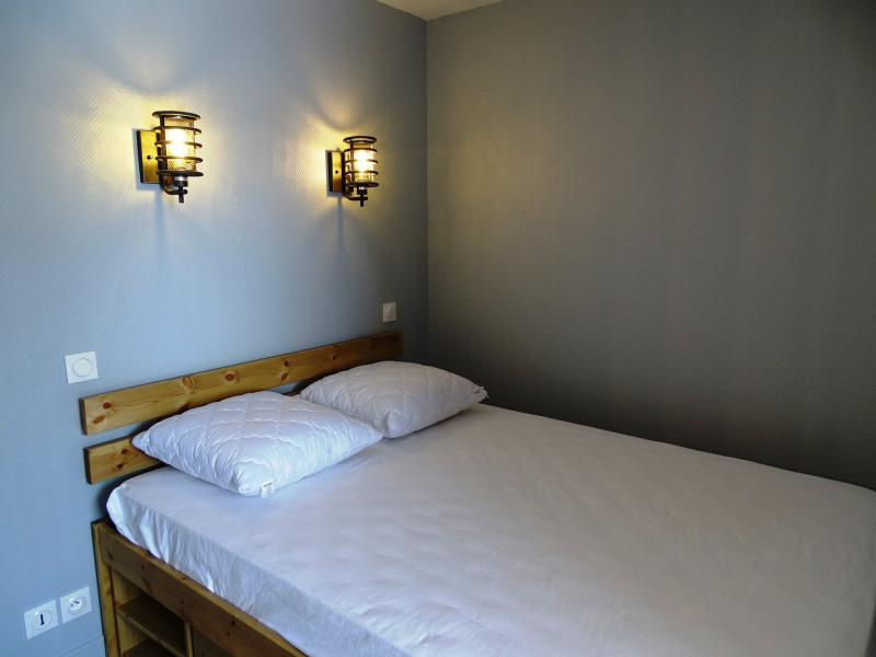 _lv_images__lot_0000000109_09_10096726 _lv_images__lot_0000000109_09_10096726