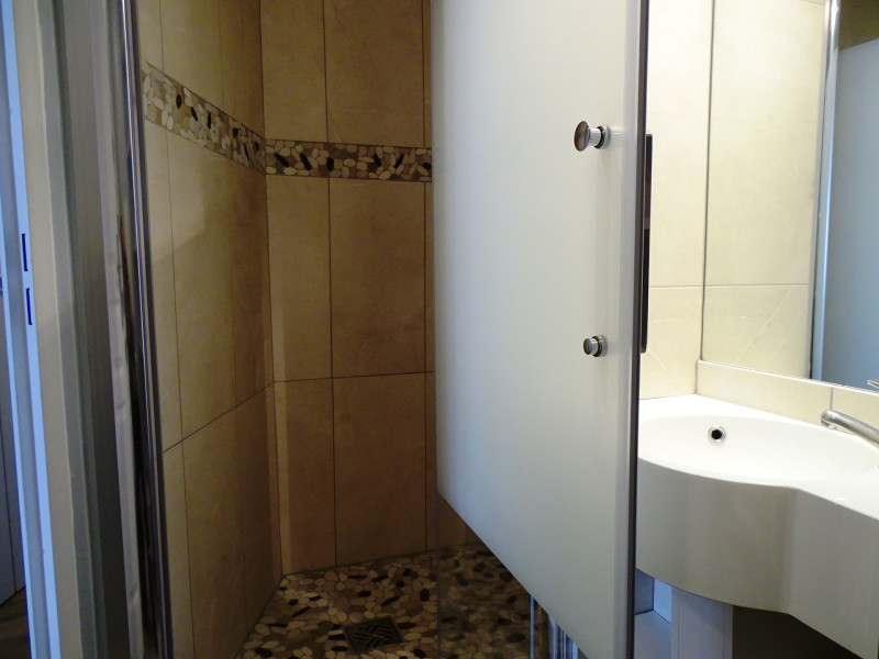 _lv_images__lot_0000000109_13_9695875