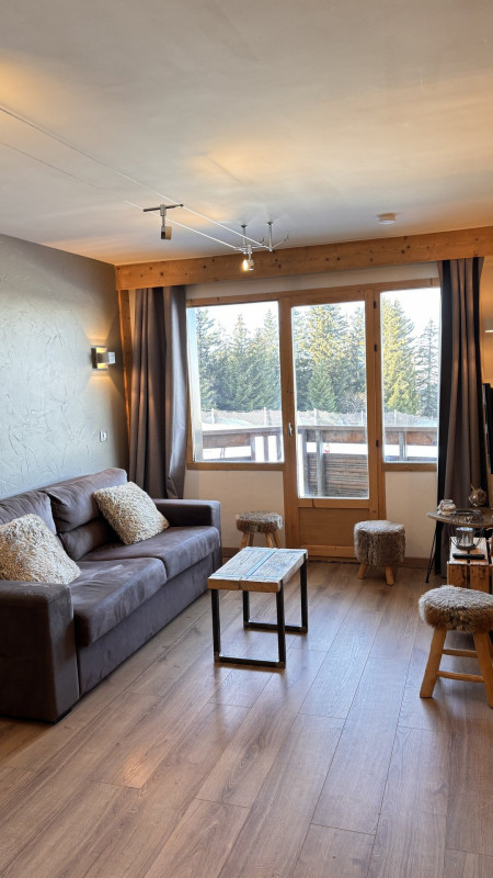 _lv_images__lot_0000000121_04_10298532 _lv_images__lot_0000000121_04_10298532