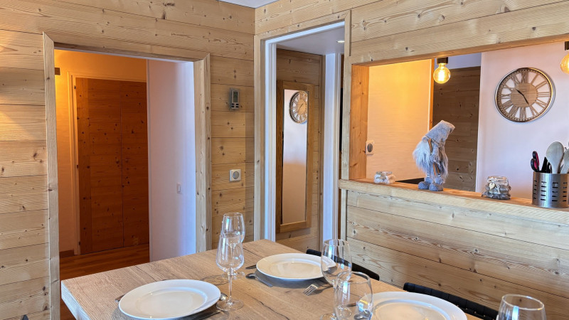 _lv_images__lot_0000000121_09_9675804 _lv_images__lot_0000000121_09_9675804