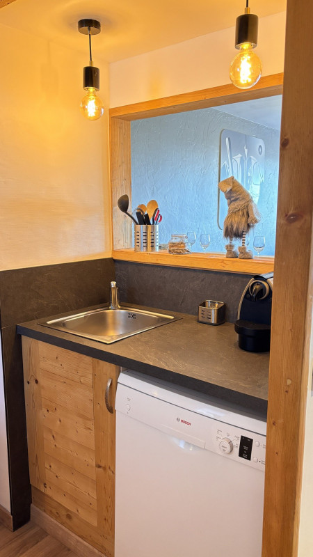 _lv_images__lot_0000000121_10_10396250