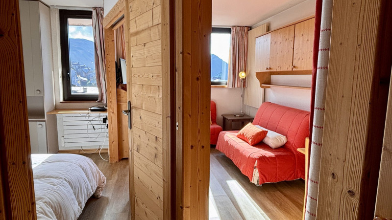 _lv_images__lot_0000000123_06_9577641