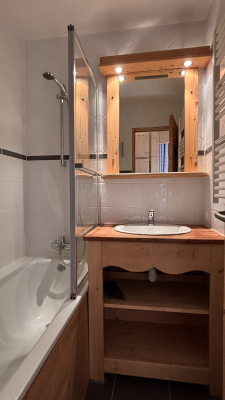 _lv_images__lot_0000000123_15_10117854