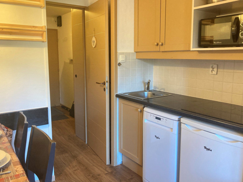 _lv_images__lot_0000000141_10_9656331