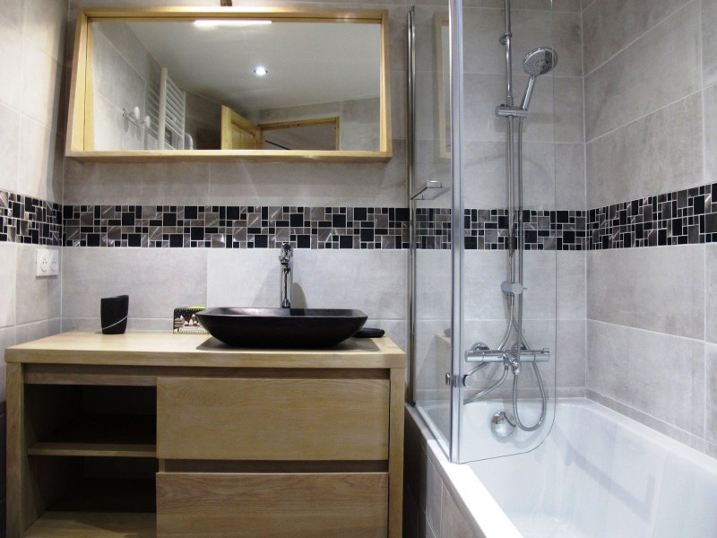 _lv_images__lot_0000000145_13_10298356