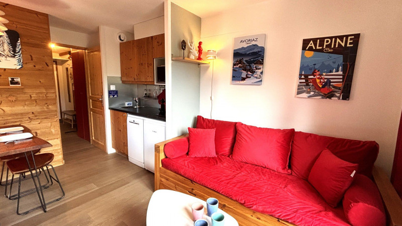 _lv_images__lot_0000000153_07_11086268