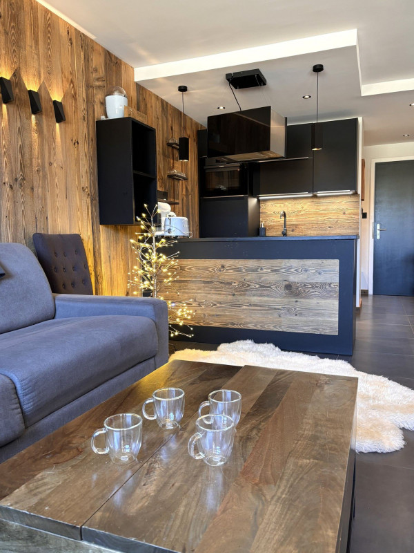 _lv_images__lot_0000000163_05_11026349