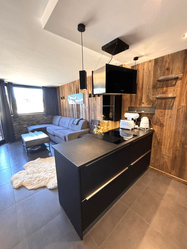 _lv_images__lot_0000000163_07_11032860