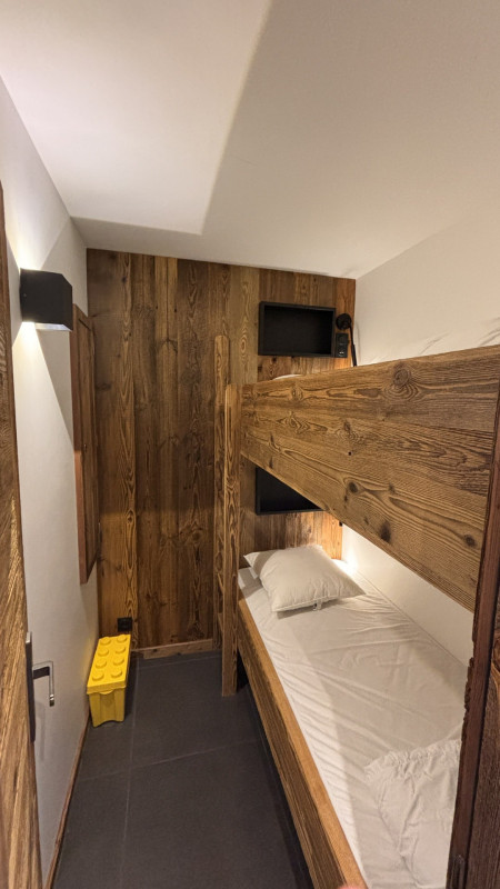 _lv_images__lot_0000000163_13_11203595
