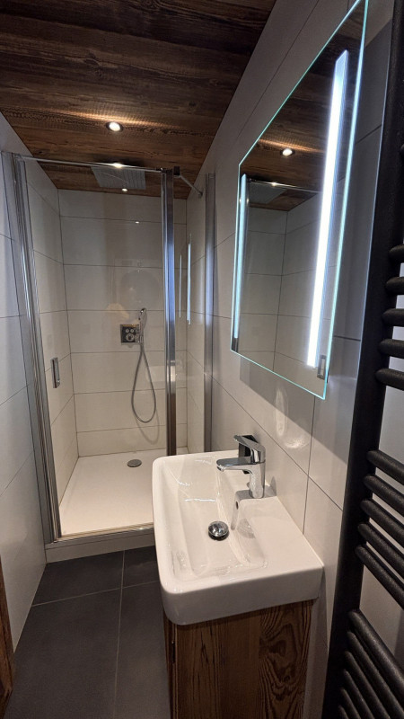 _lv_images__lot_0000000163_14_10373515