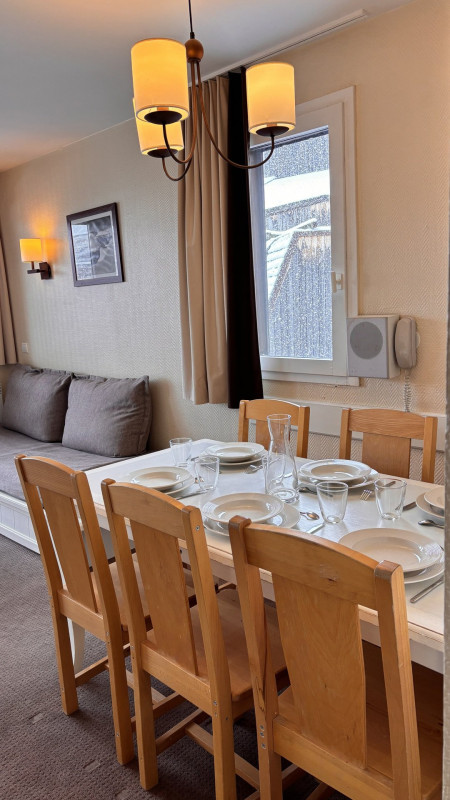 _lv_images__lot_0000000190_07_9801106