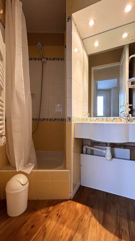 _lv_images__lot_0000000190_15_10191160 _lv_images__lot_0000000190_15_10191160