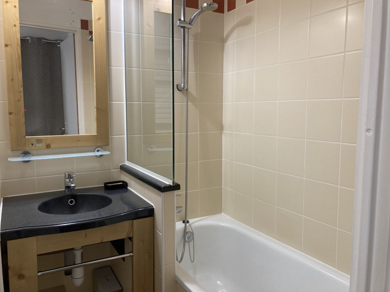 _lv_images__lot_0000000197_12_10207106